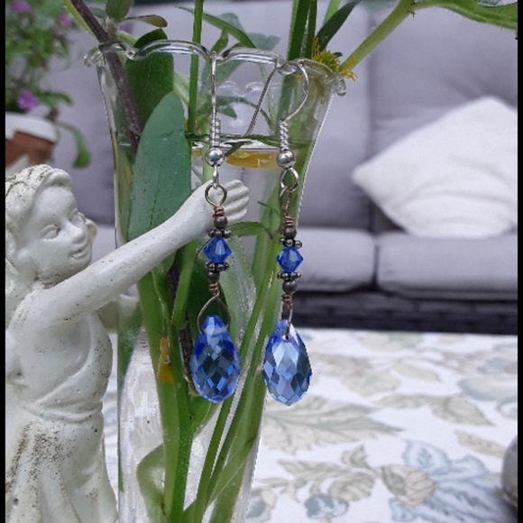 Sterling and Austrian chrystal earrings. - Picture 2 of 2